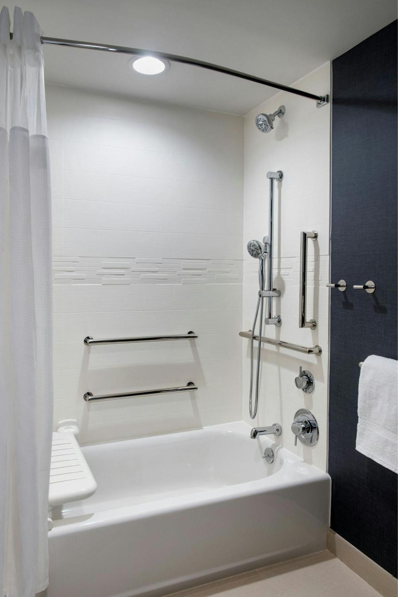 By Marriott Lancaster Hotel